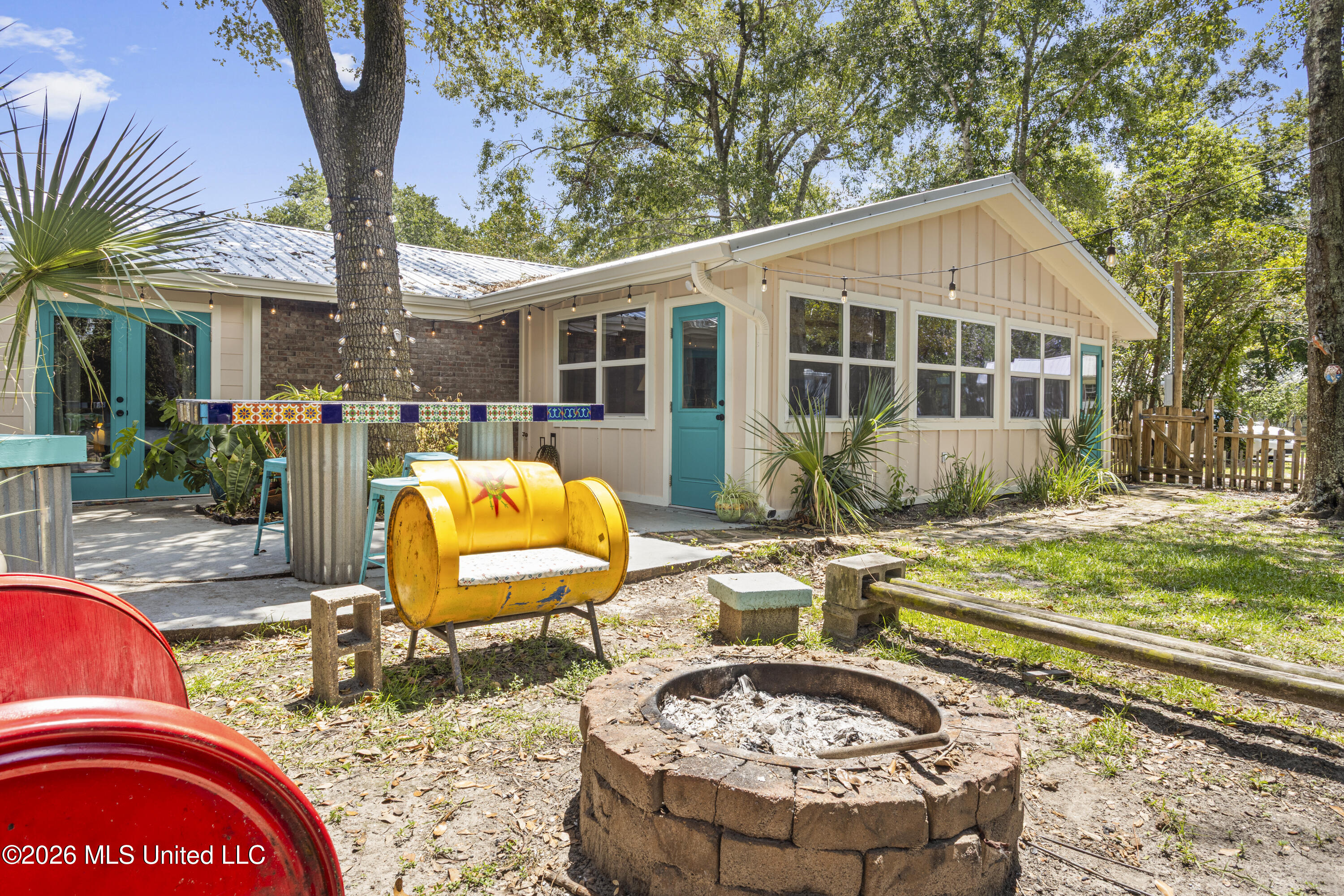 1407 Nicholson
