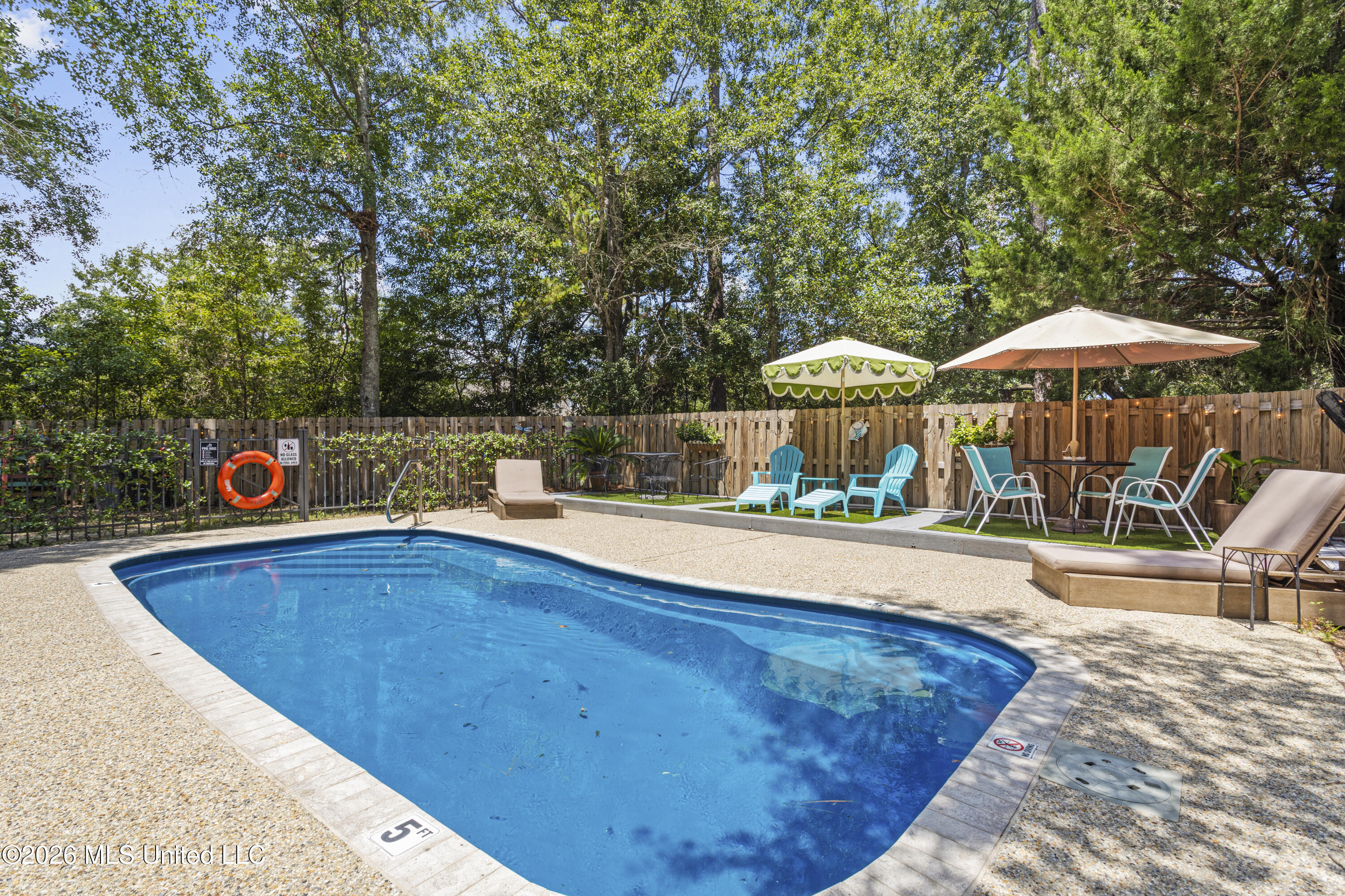 1407 Nicholson