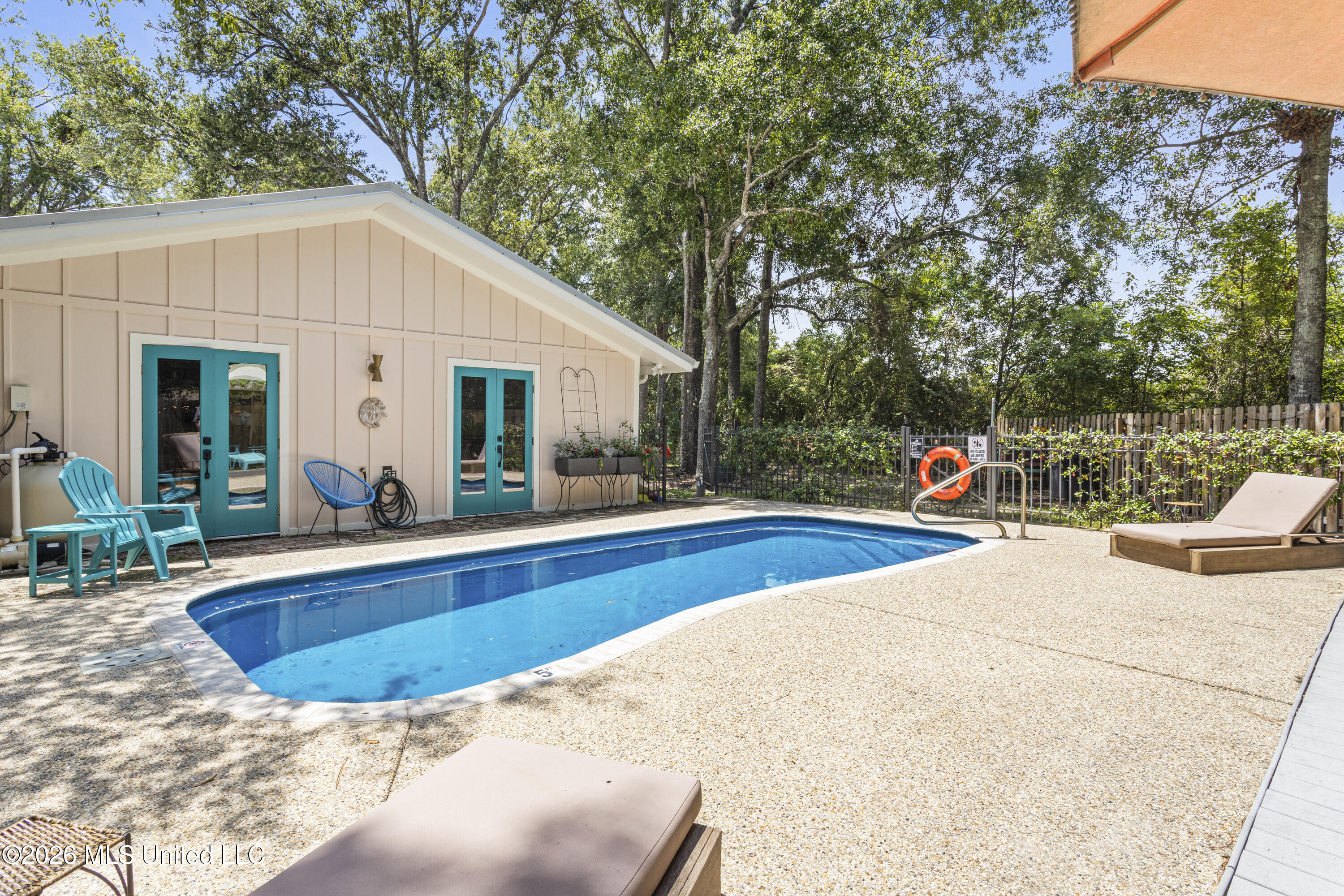 1407 Nicholson