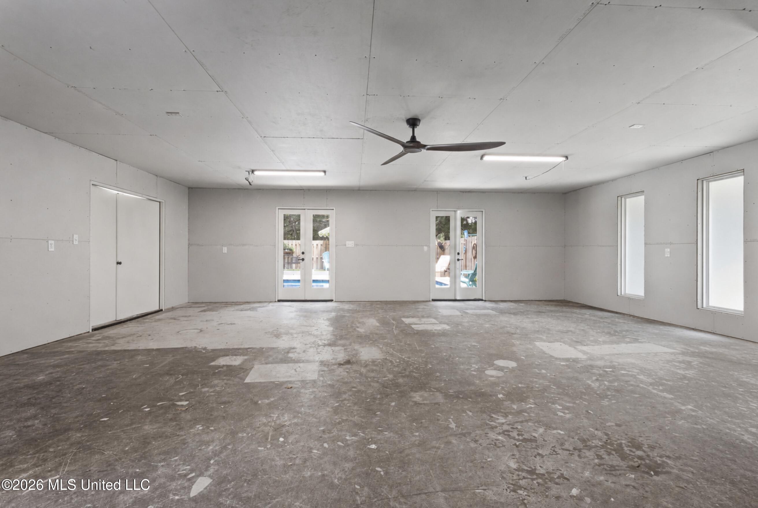 1407 Nicholson