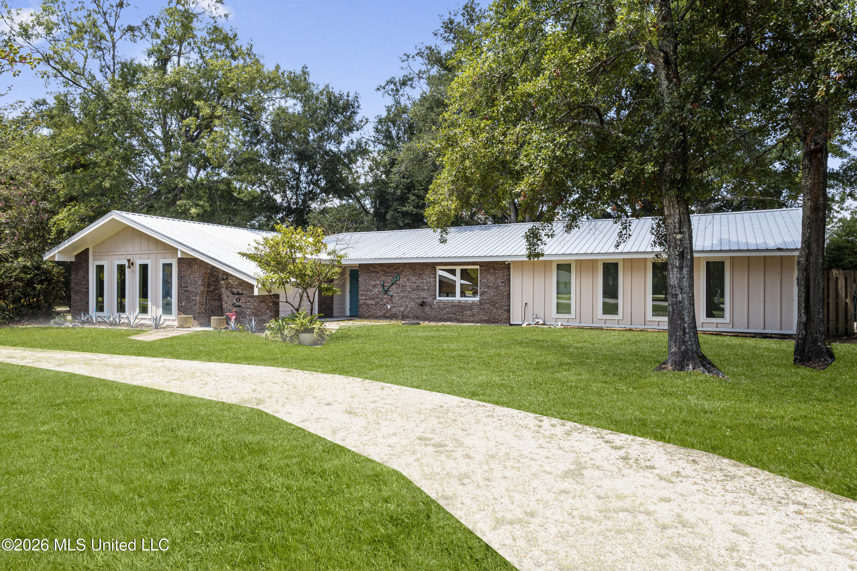 1407 Nicholson