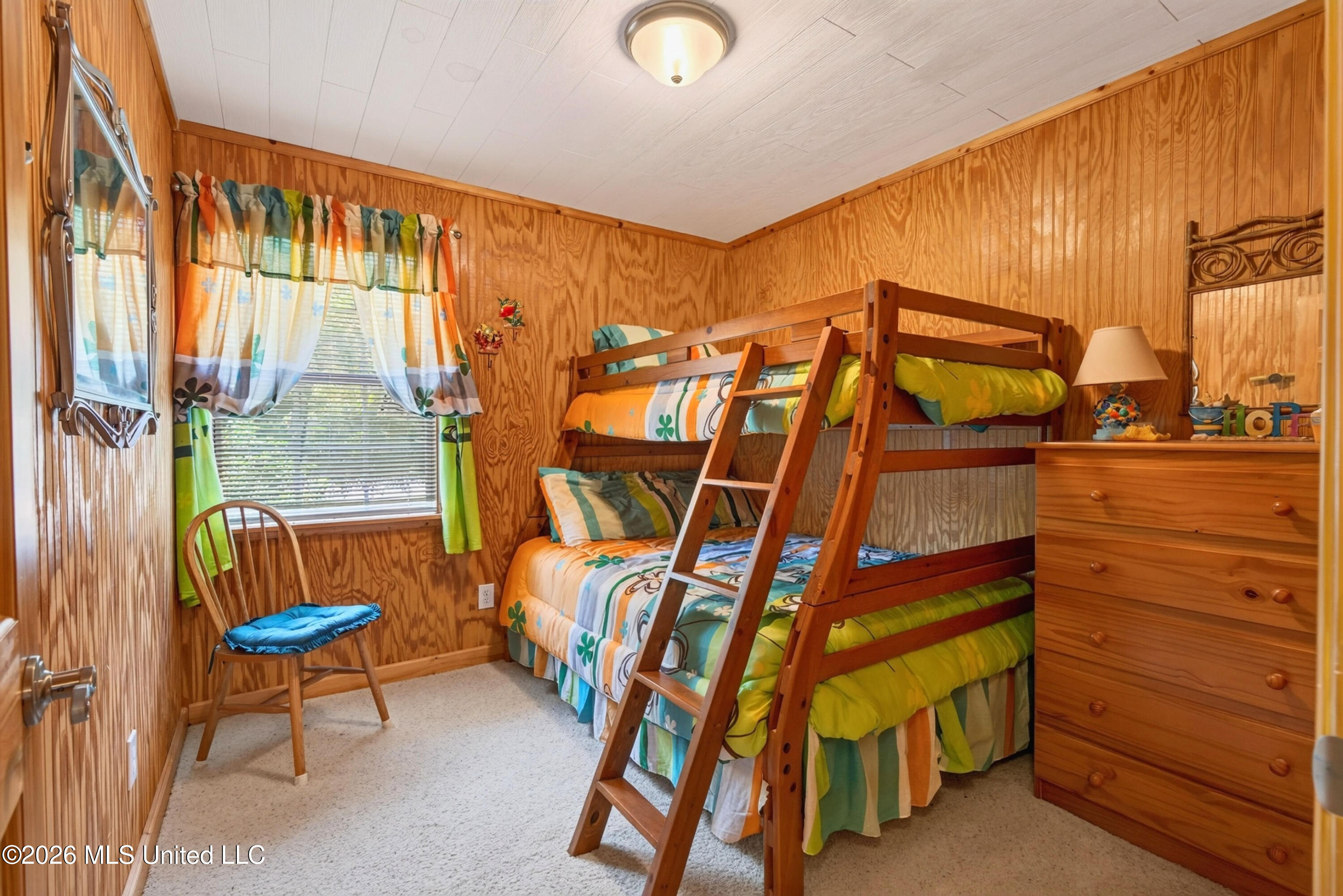 1713 Deer Lane