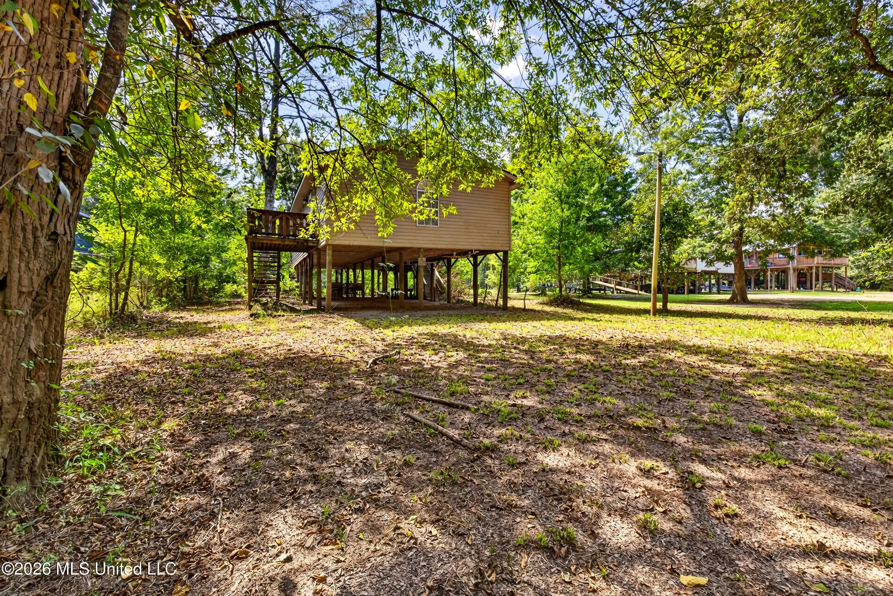 1713 Deer Lane
