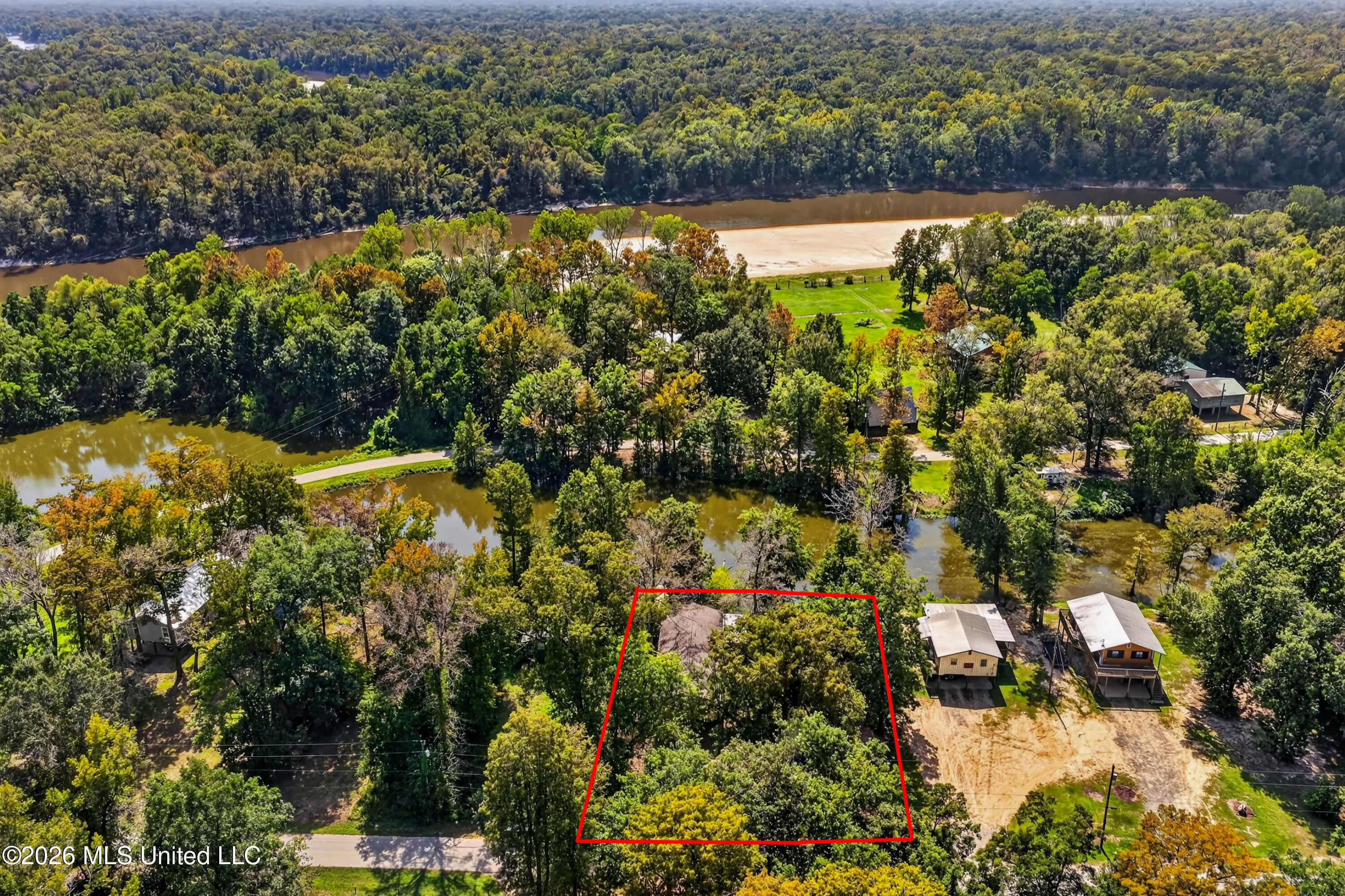 1713 Deer Lane