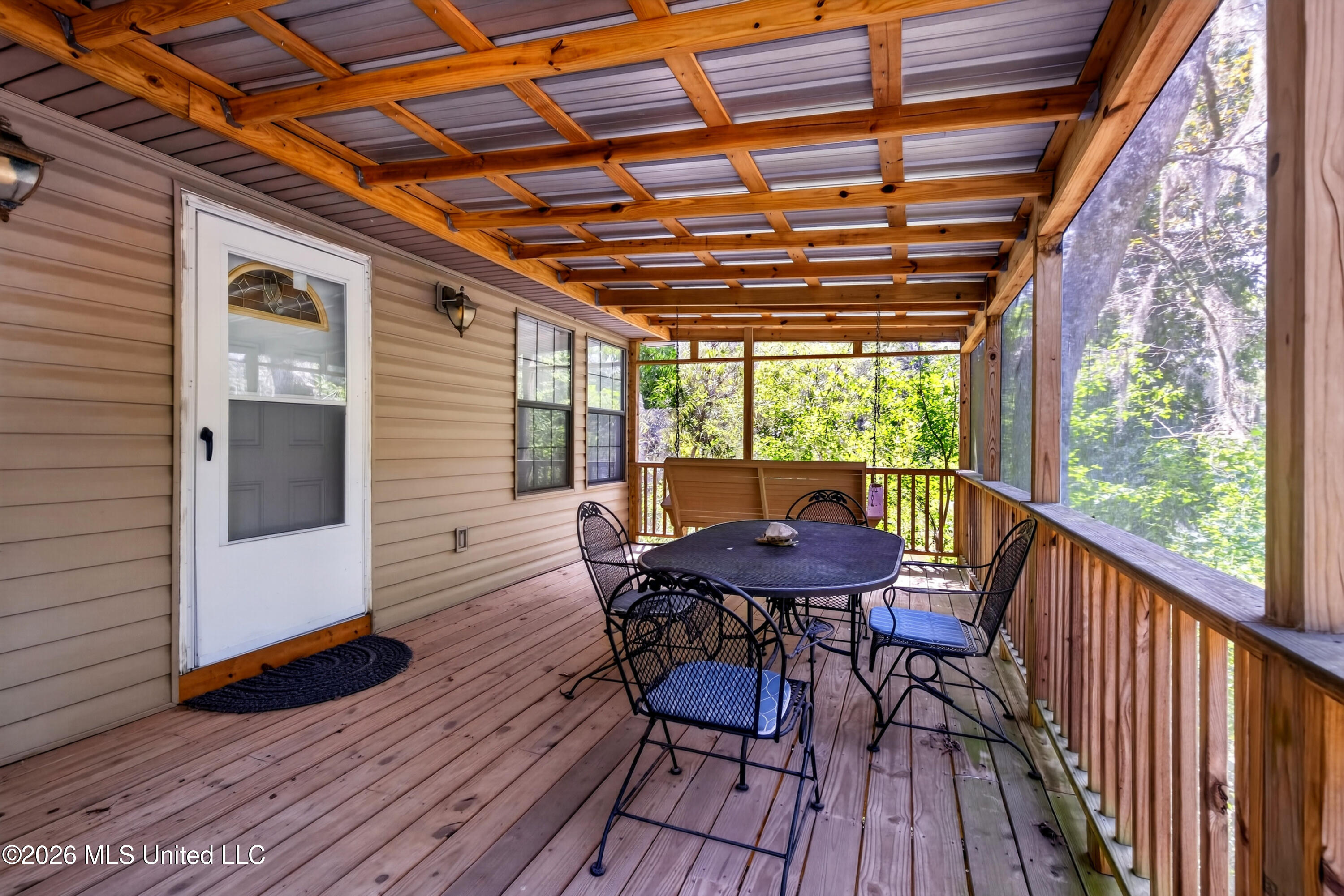 1713 Deer Lane