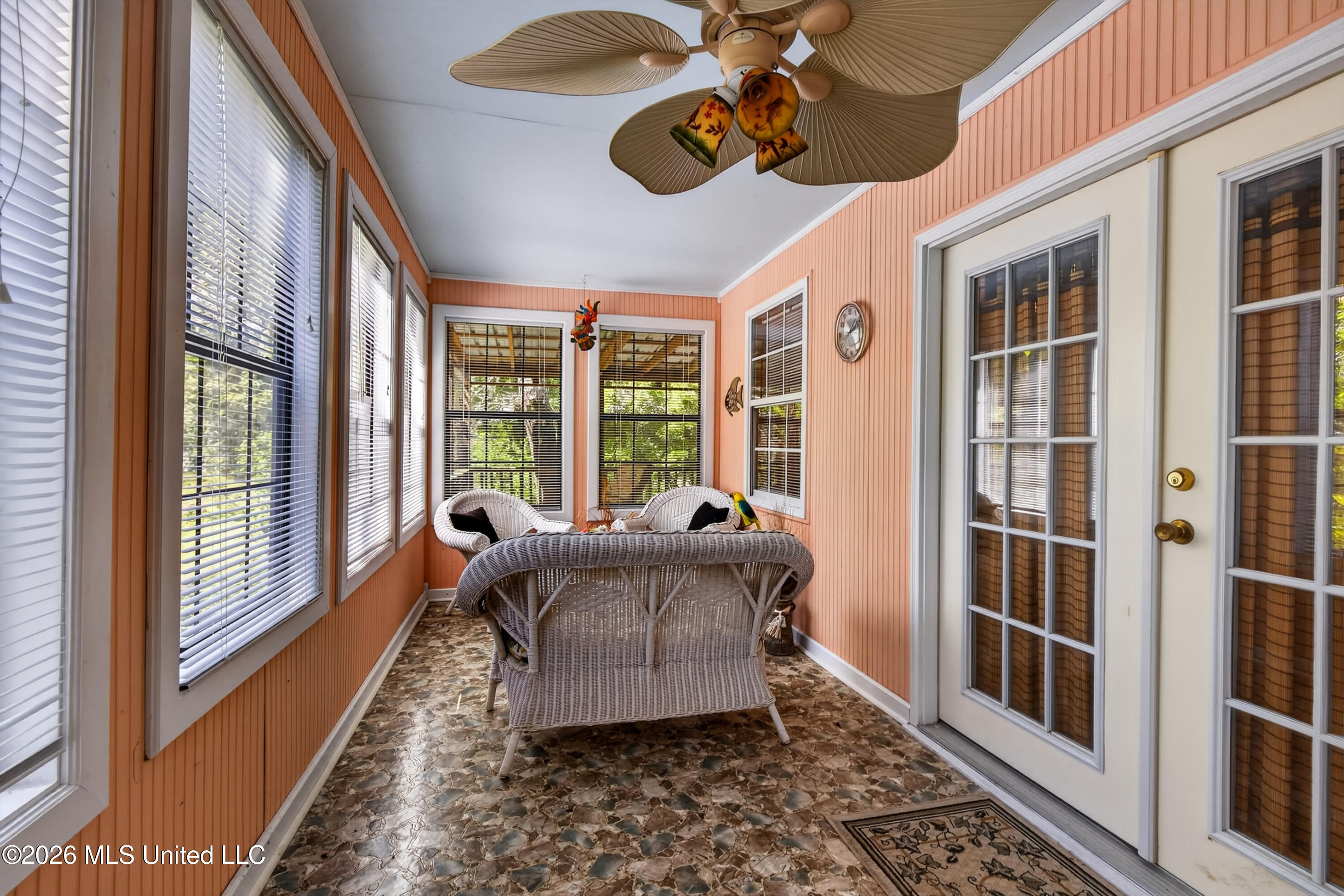 1713 Deer Lane