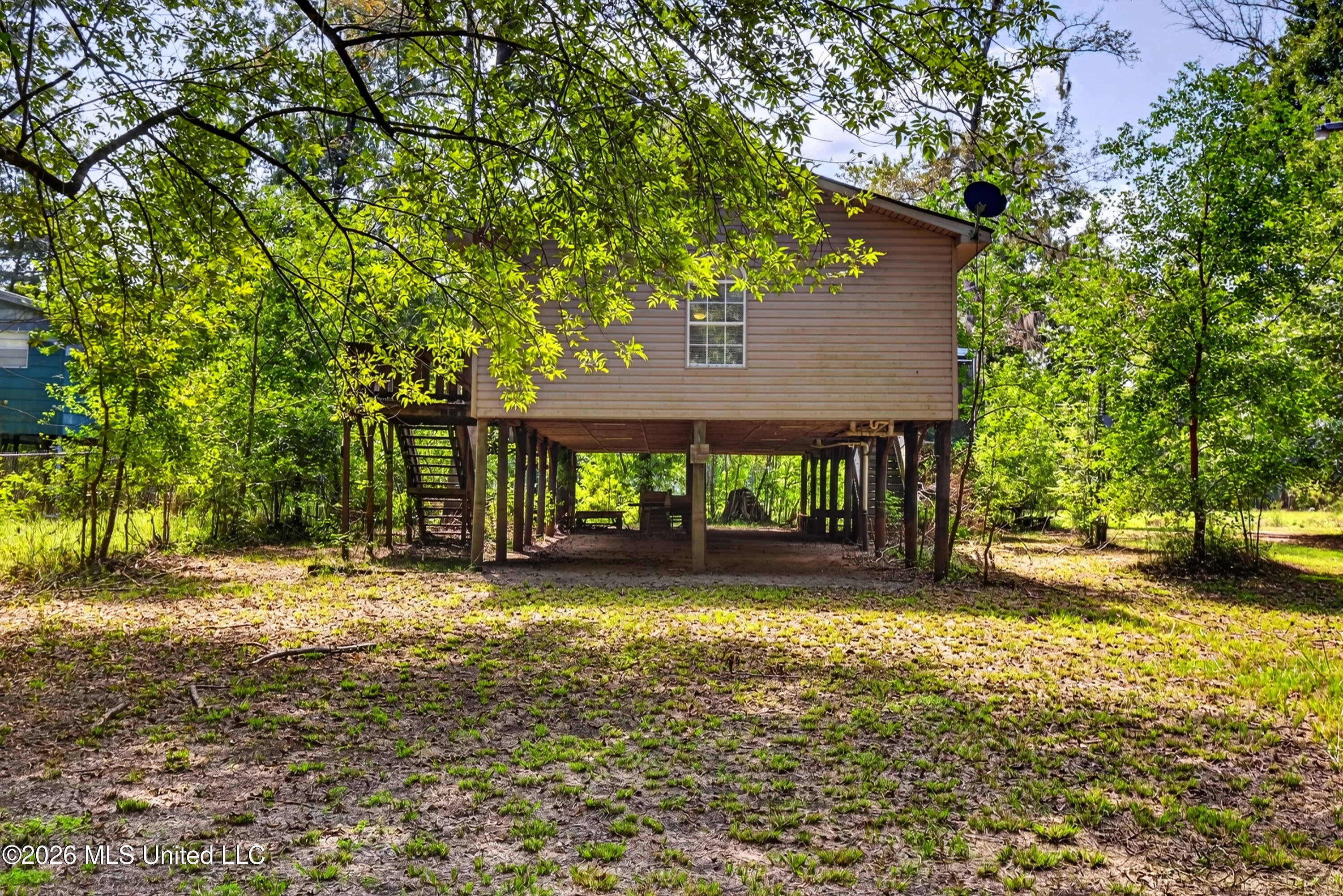 1713 Deer Lane