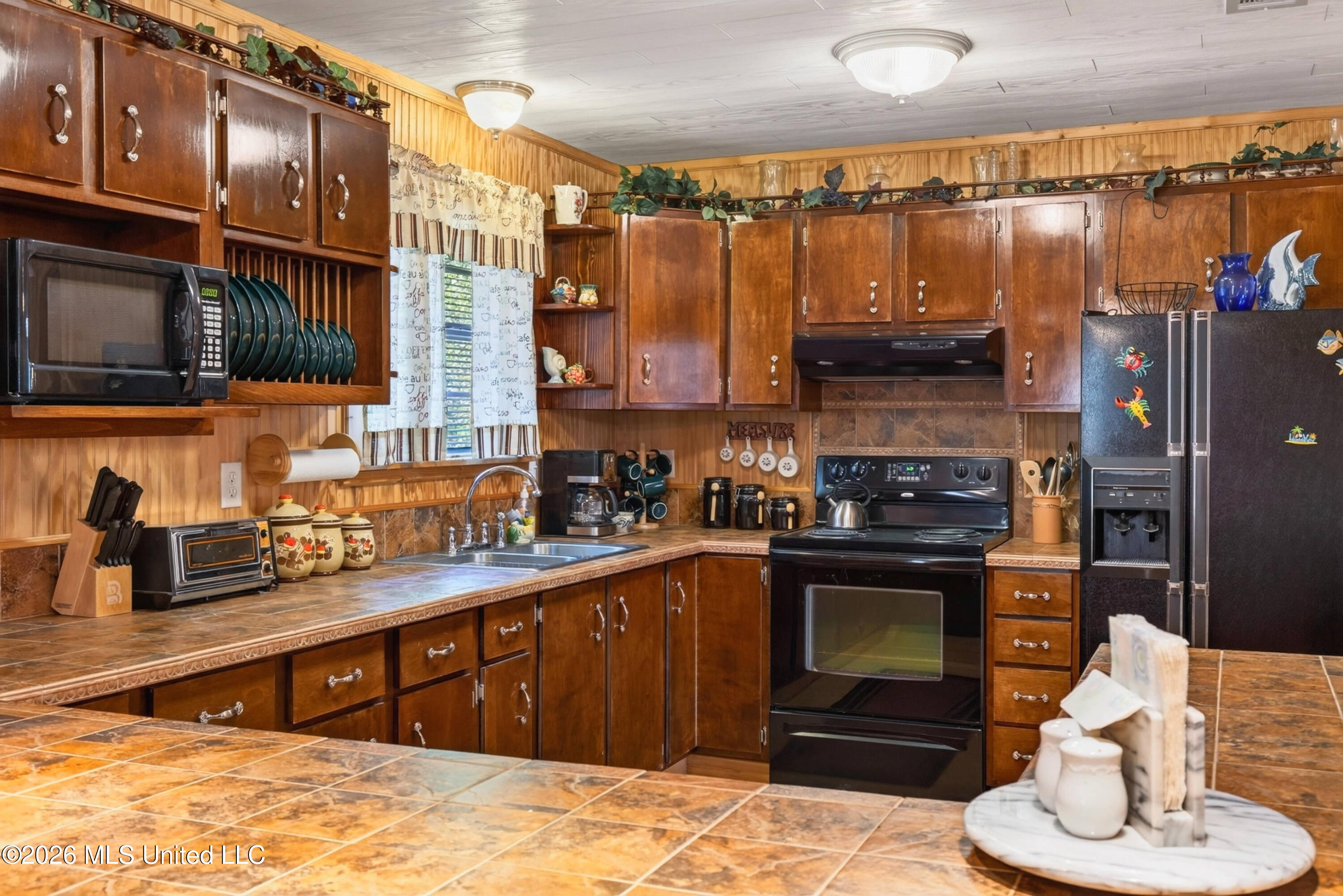 1713 Deer Lane