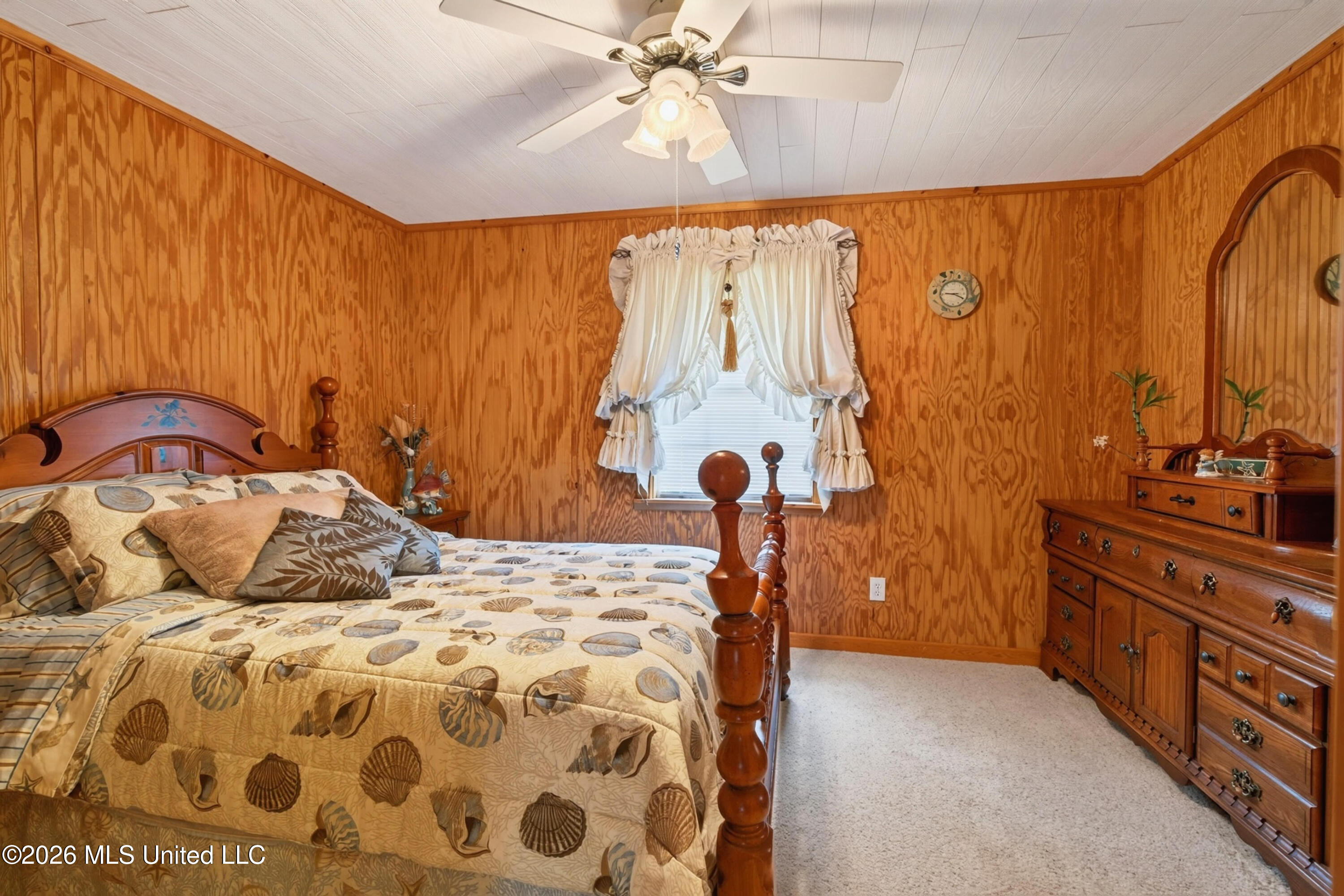1713 Deer Lane