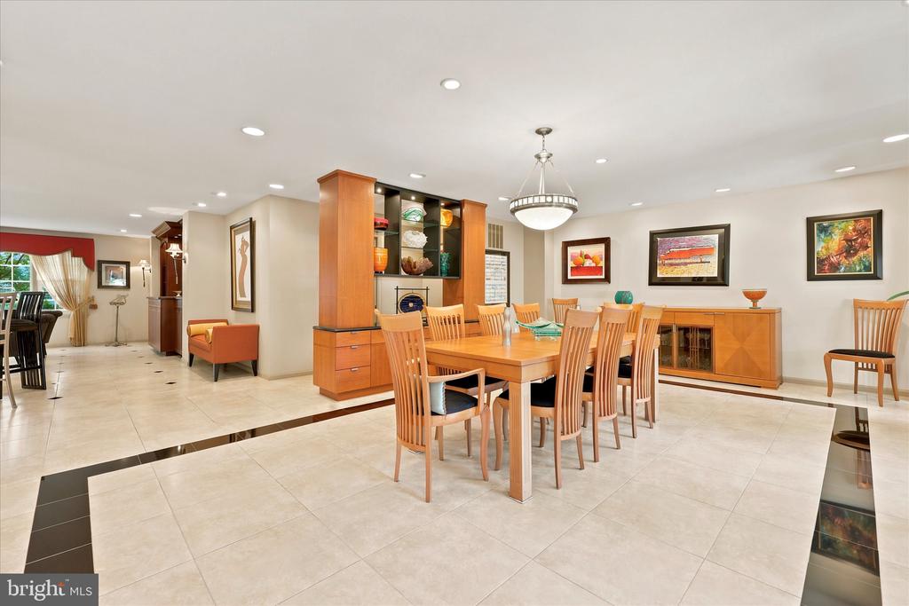 401 COUNTRY CLUB DRIVE