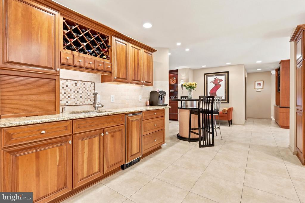 401 COUNTRY CLUB DRIVE