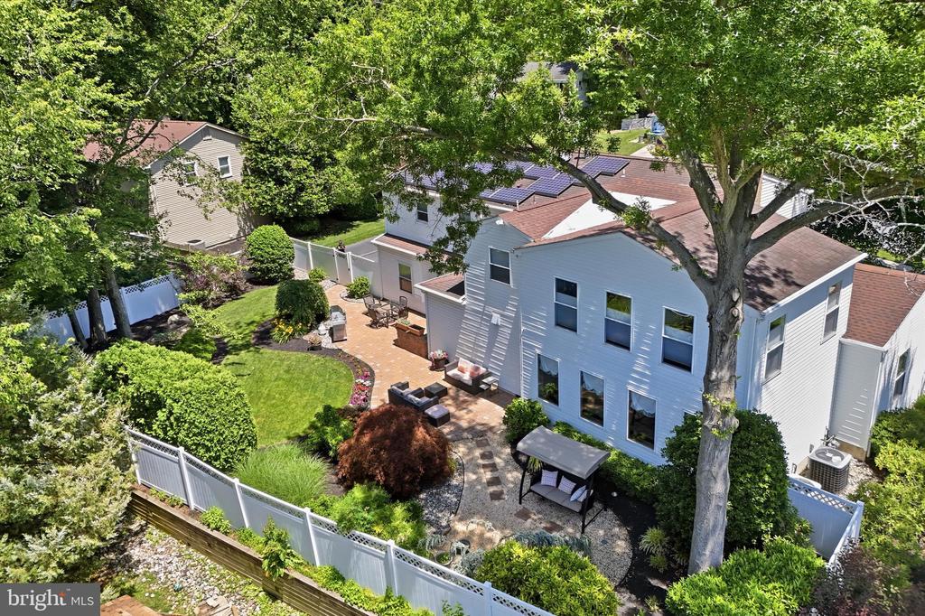 401 COUNTRY CLUB DRIVE