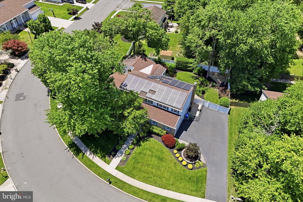 401 COUNTRY CLUB DRIVE