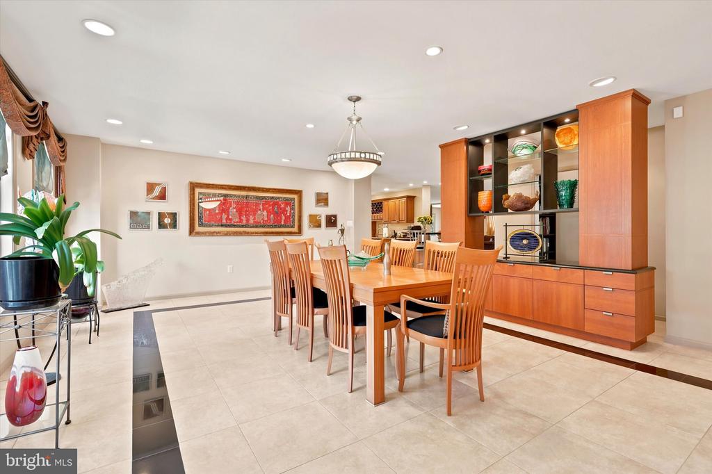 401 COUNTRY CLUB DRIVE