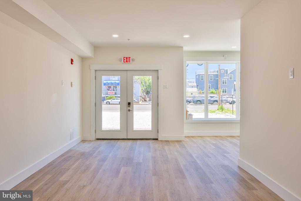 1210 Long Beach #A