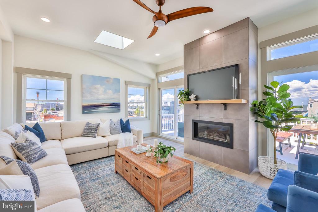 1210 Long Beach #A
