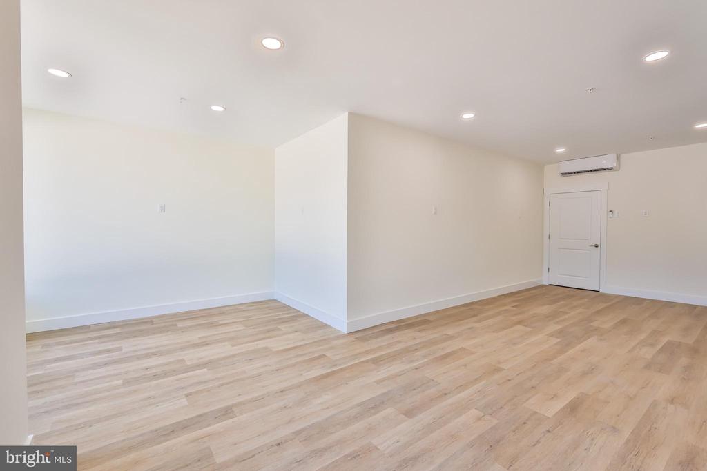 1210 Long Beach #A