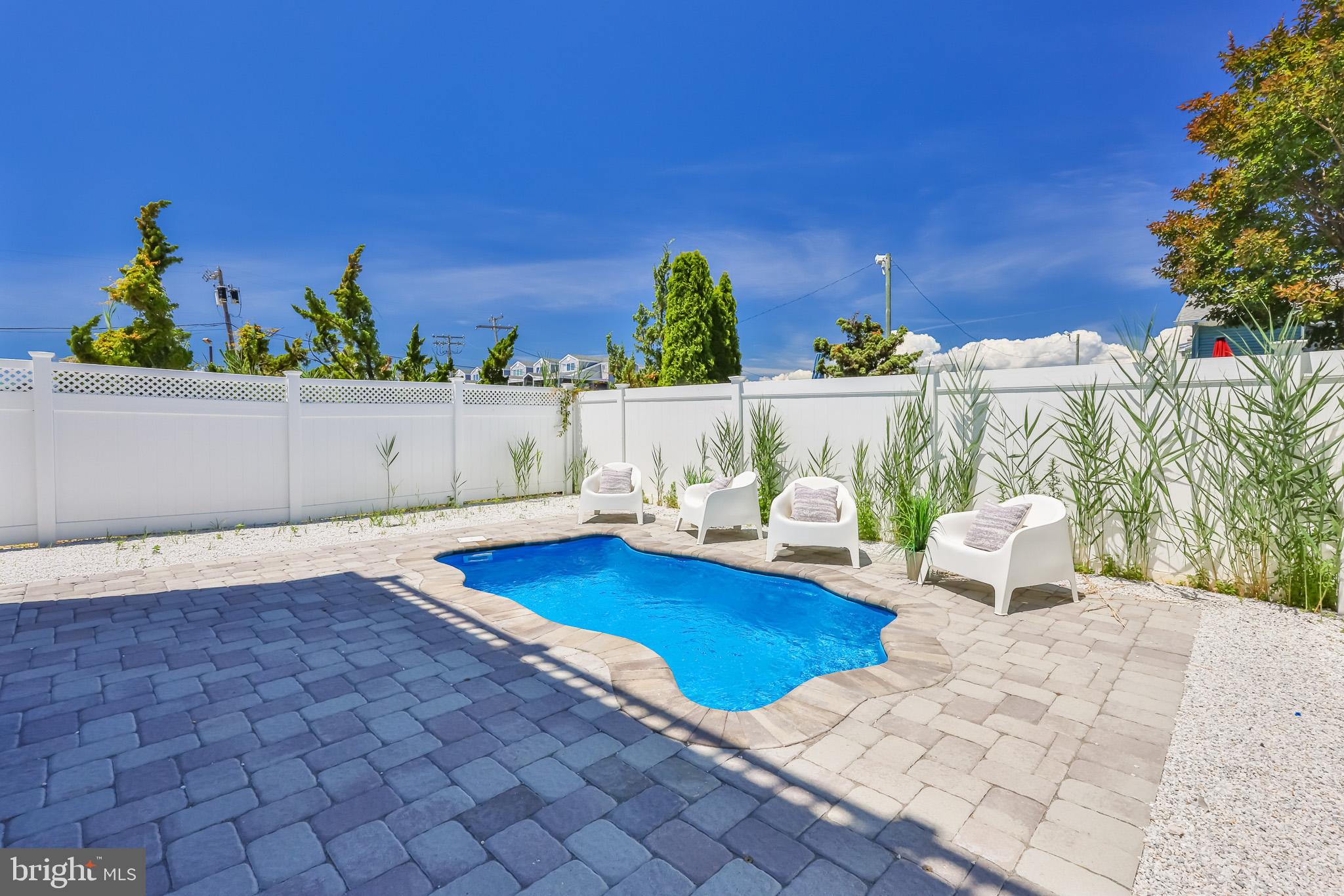 1210 Long Beach #A