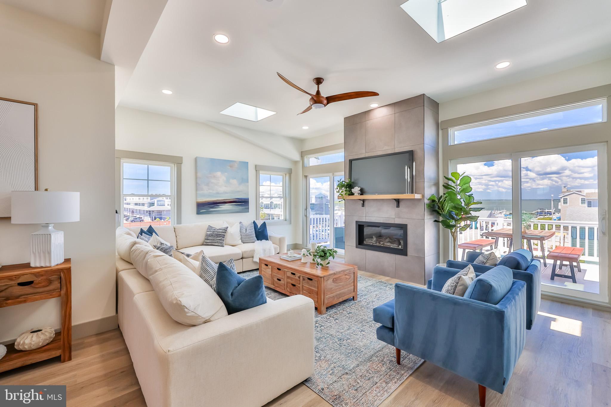 1210 Long Beach #A