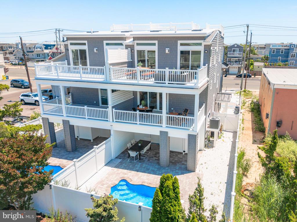 1210 Long Beach #A