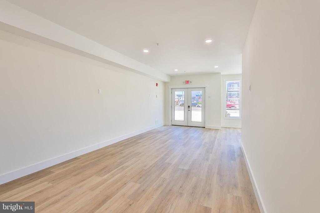 1210 Long Beach #A