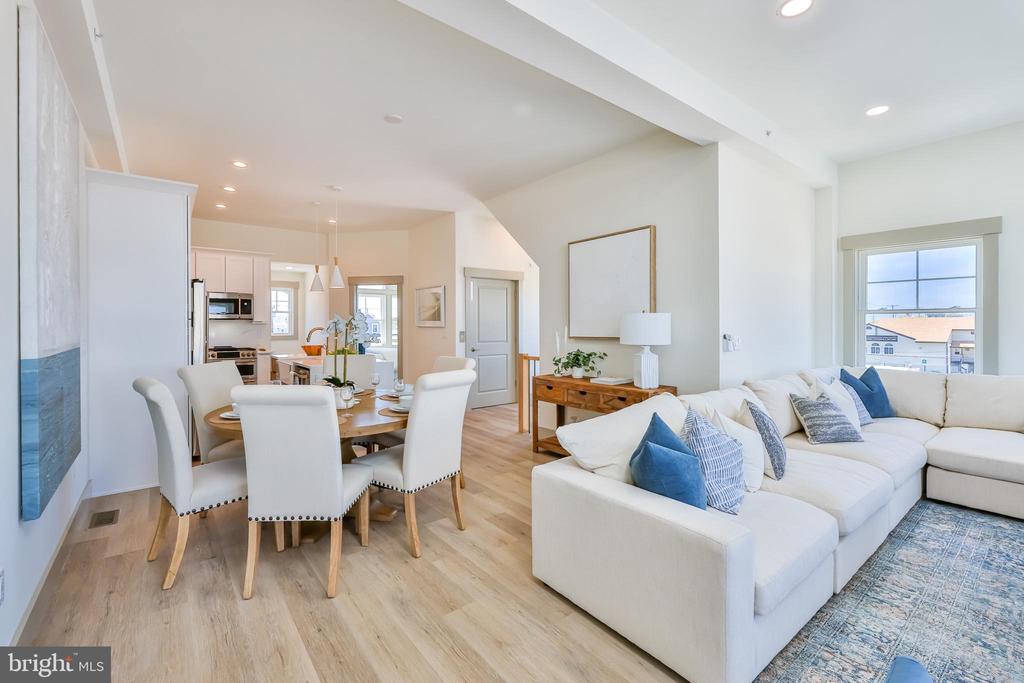 1210 Long Beach #A