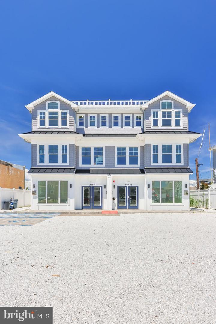 1210 Long Beach #B
