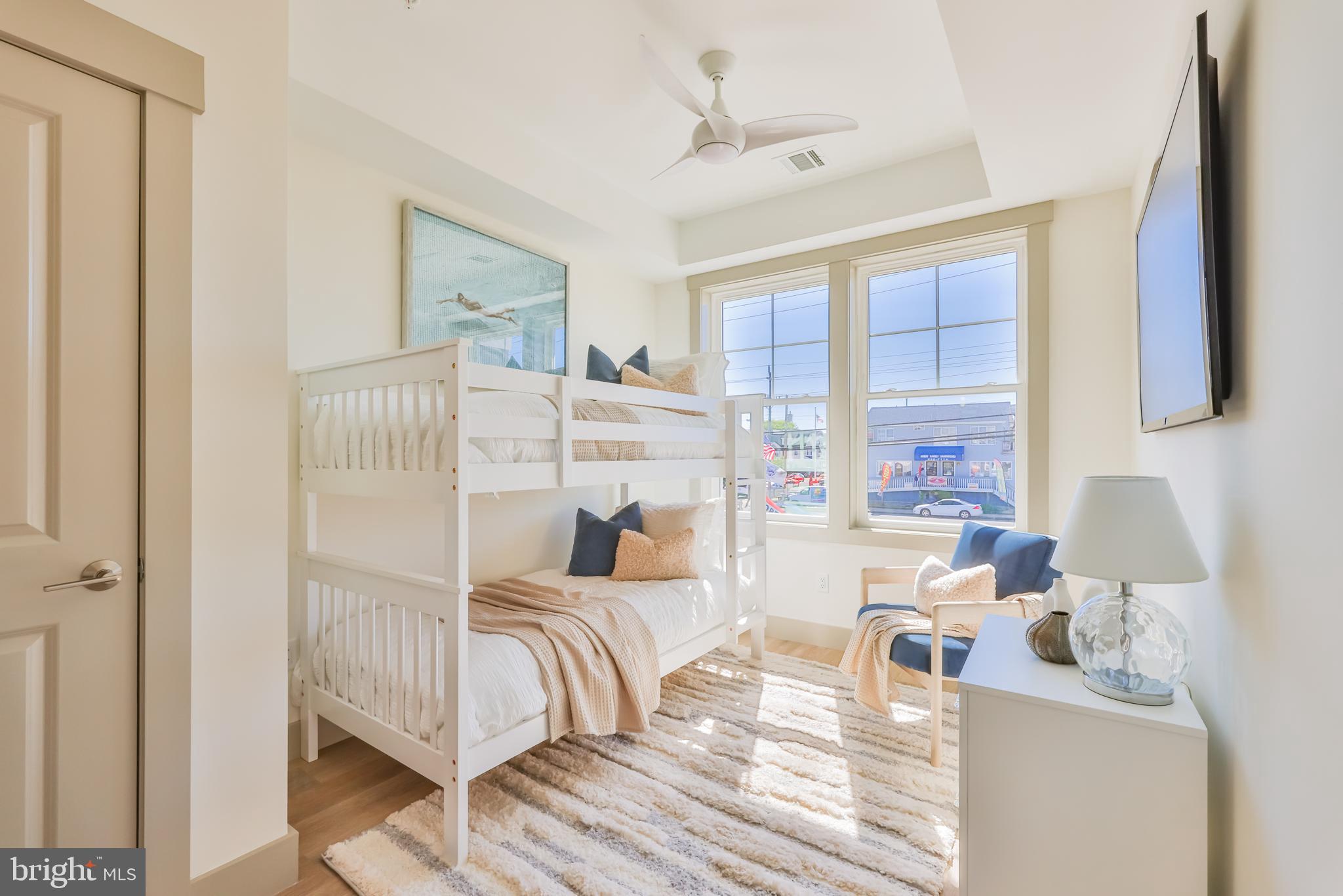 1210 Long Beach #B