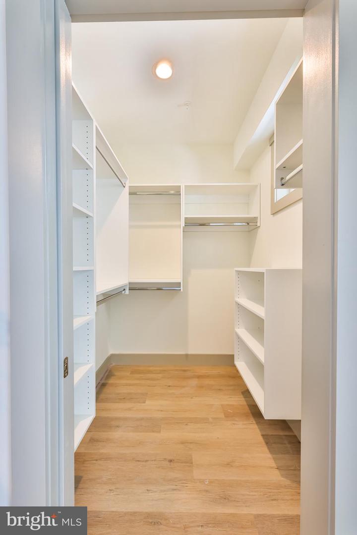 1210 Long Beach #B