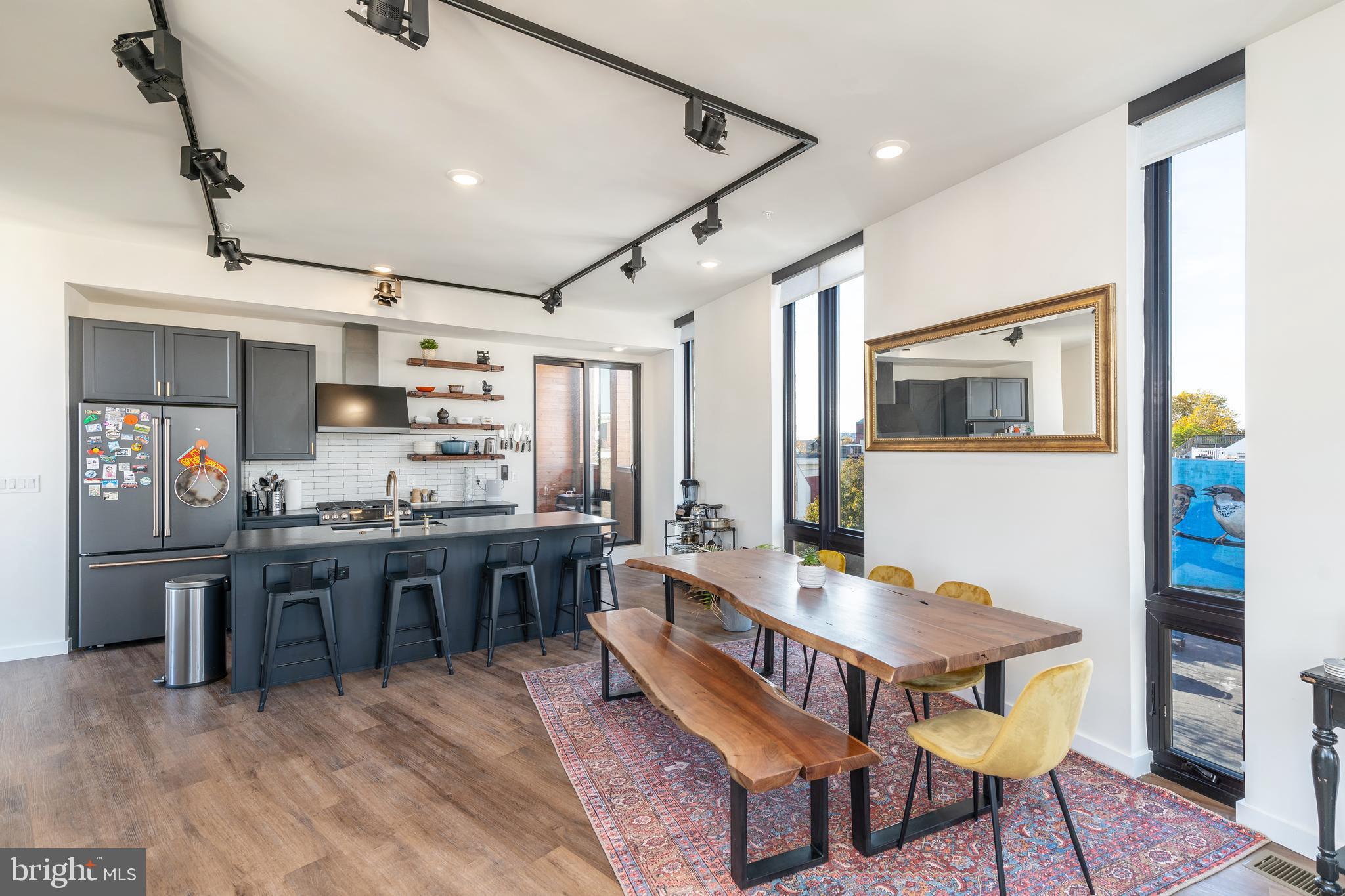 715-17 E Passyunk Ave
