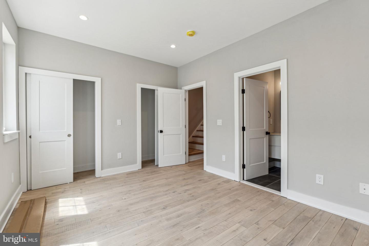 334 Carson St