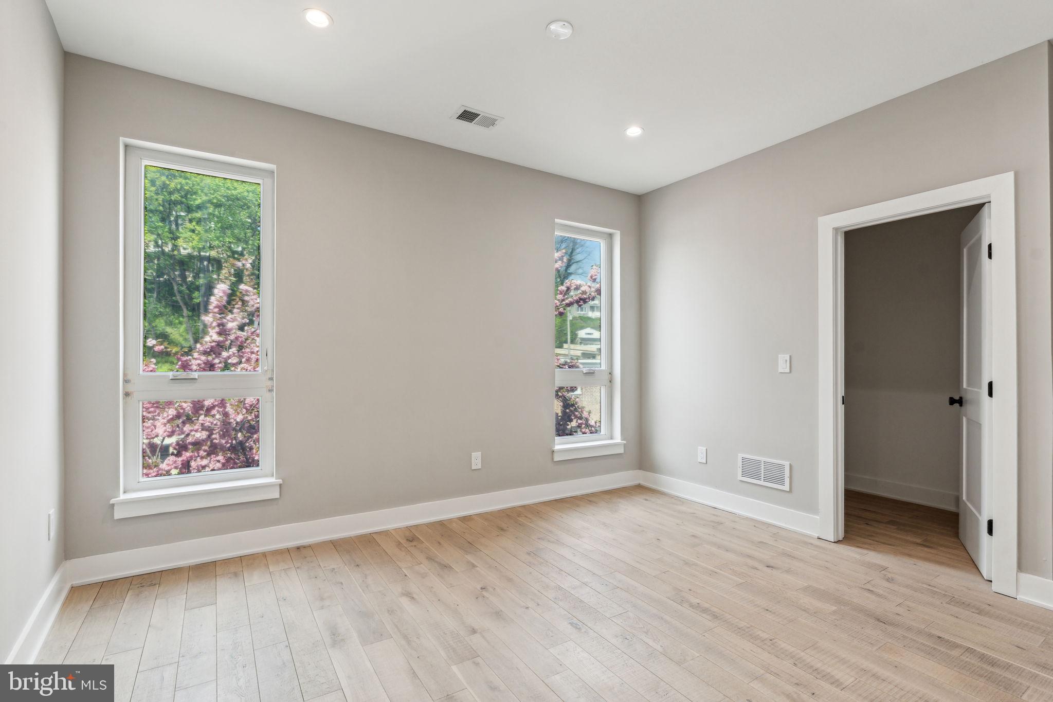 334 Carson St