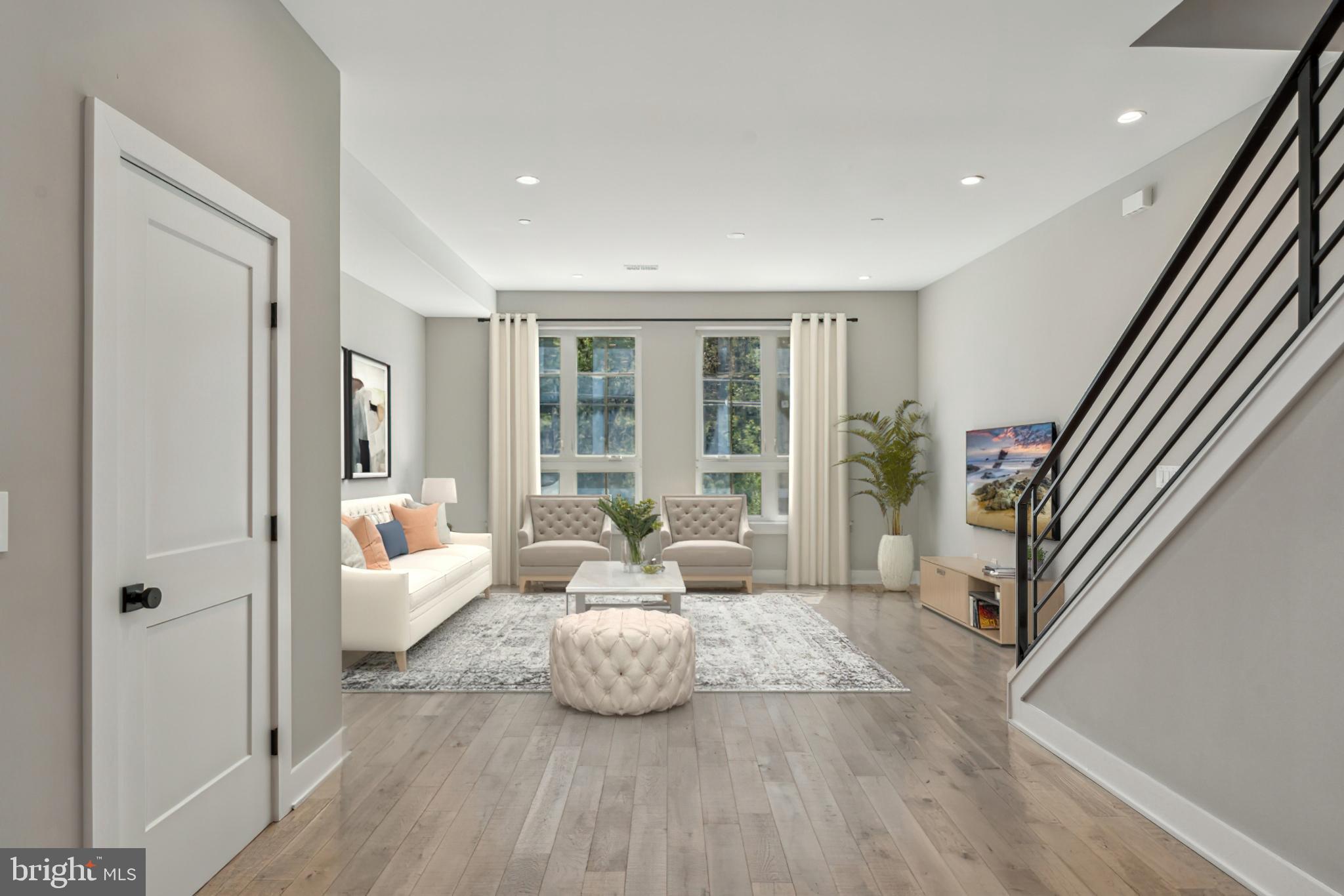 334 Carson St