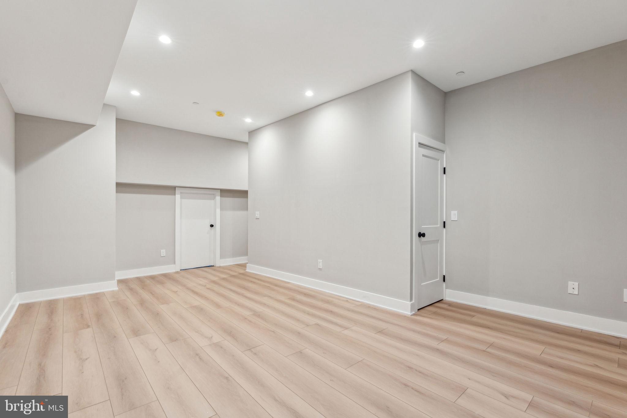 334 Carson St
