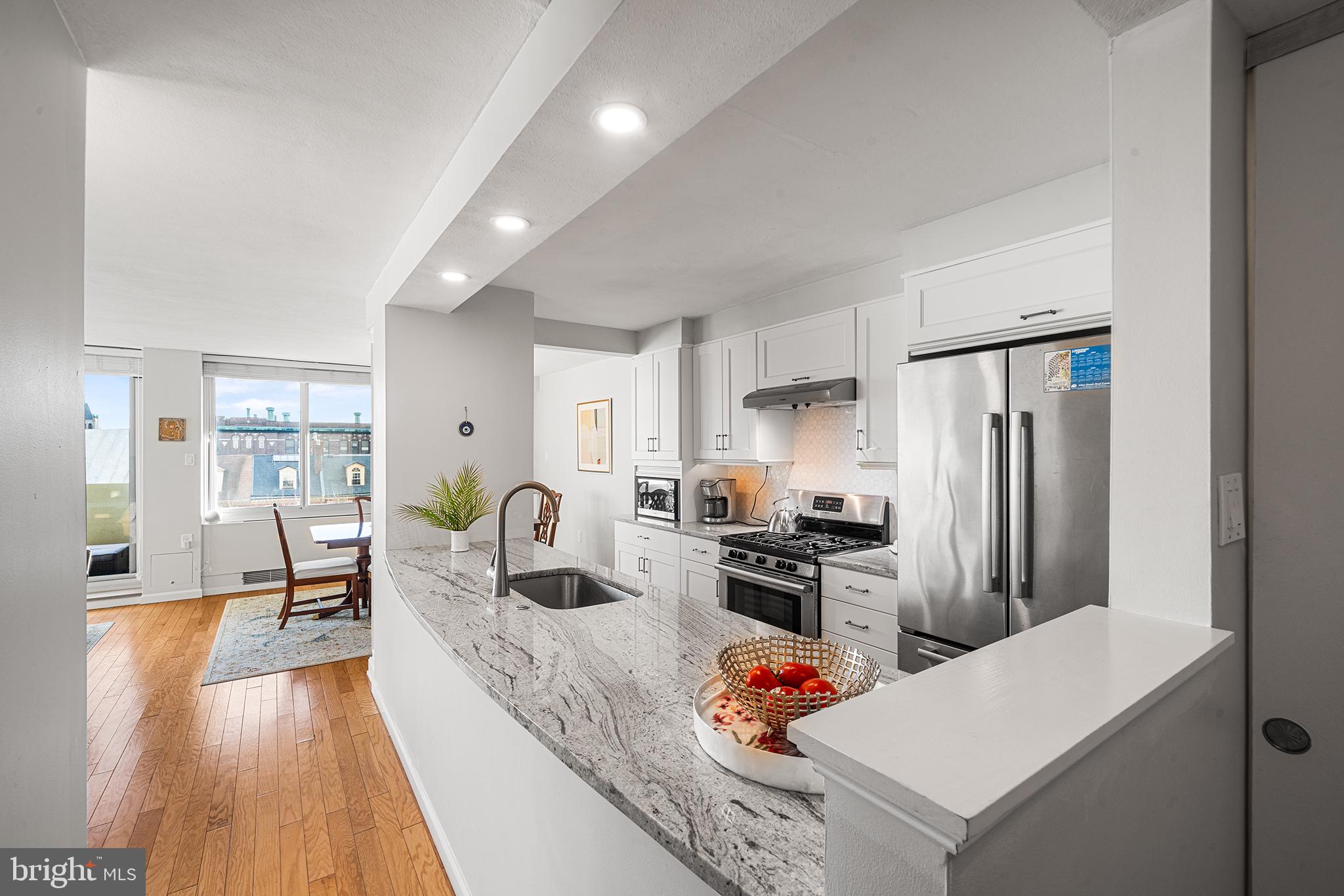 604-35 S WASHINGTON SQUARE #401-403