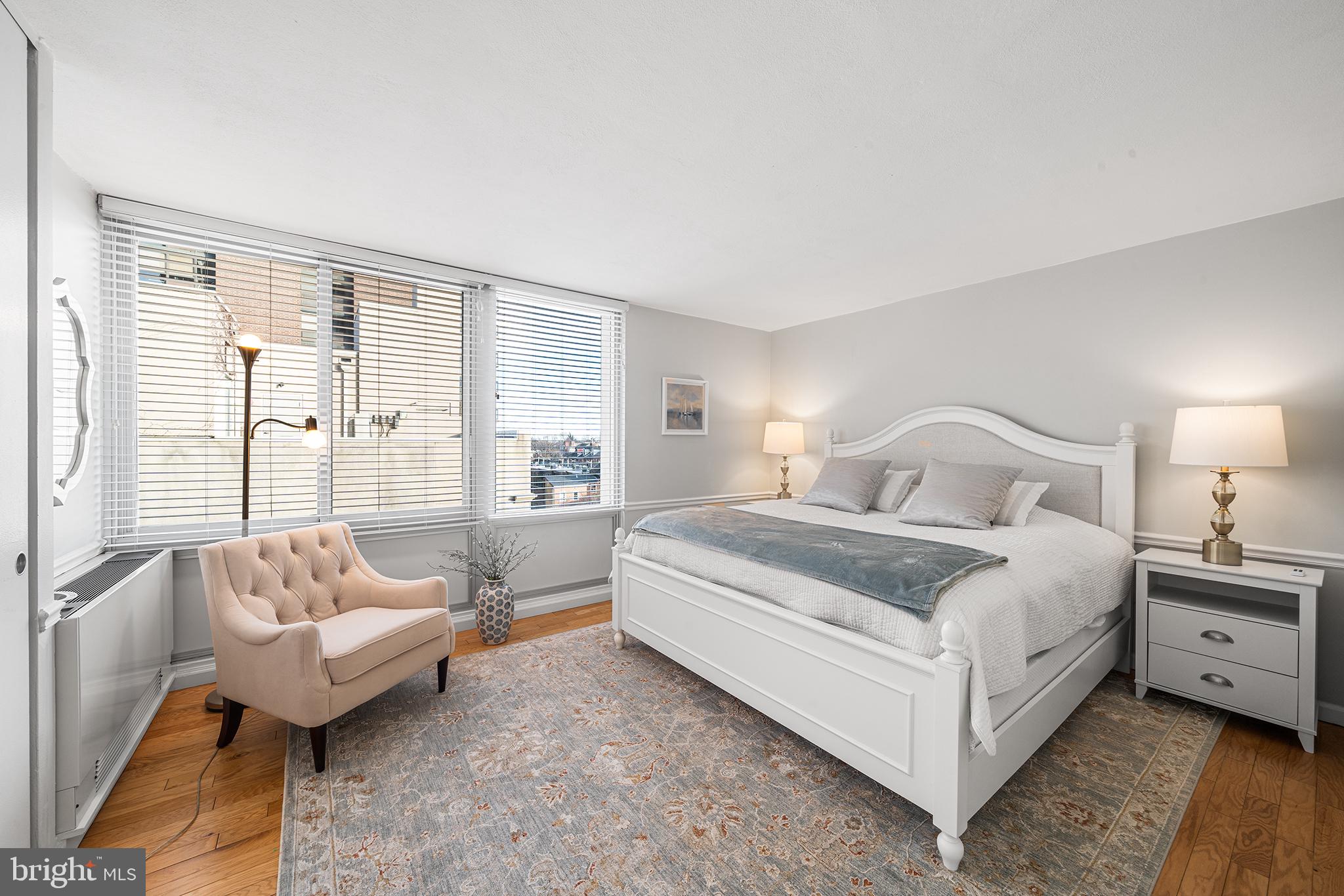 604-35 S WASHINGTON SQUARE #401-403