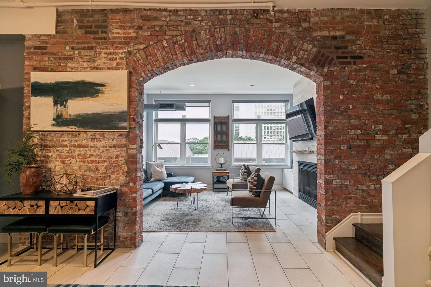 121--35 Walnut St #404