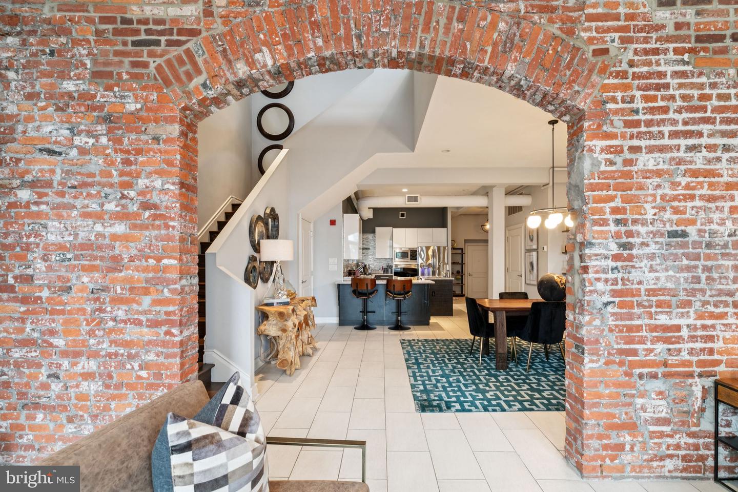 121--35 Walnut St #404