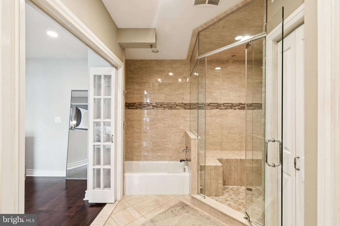 121--35 Walnut St #404