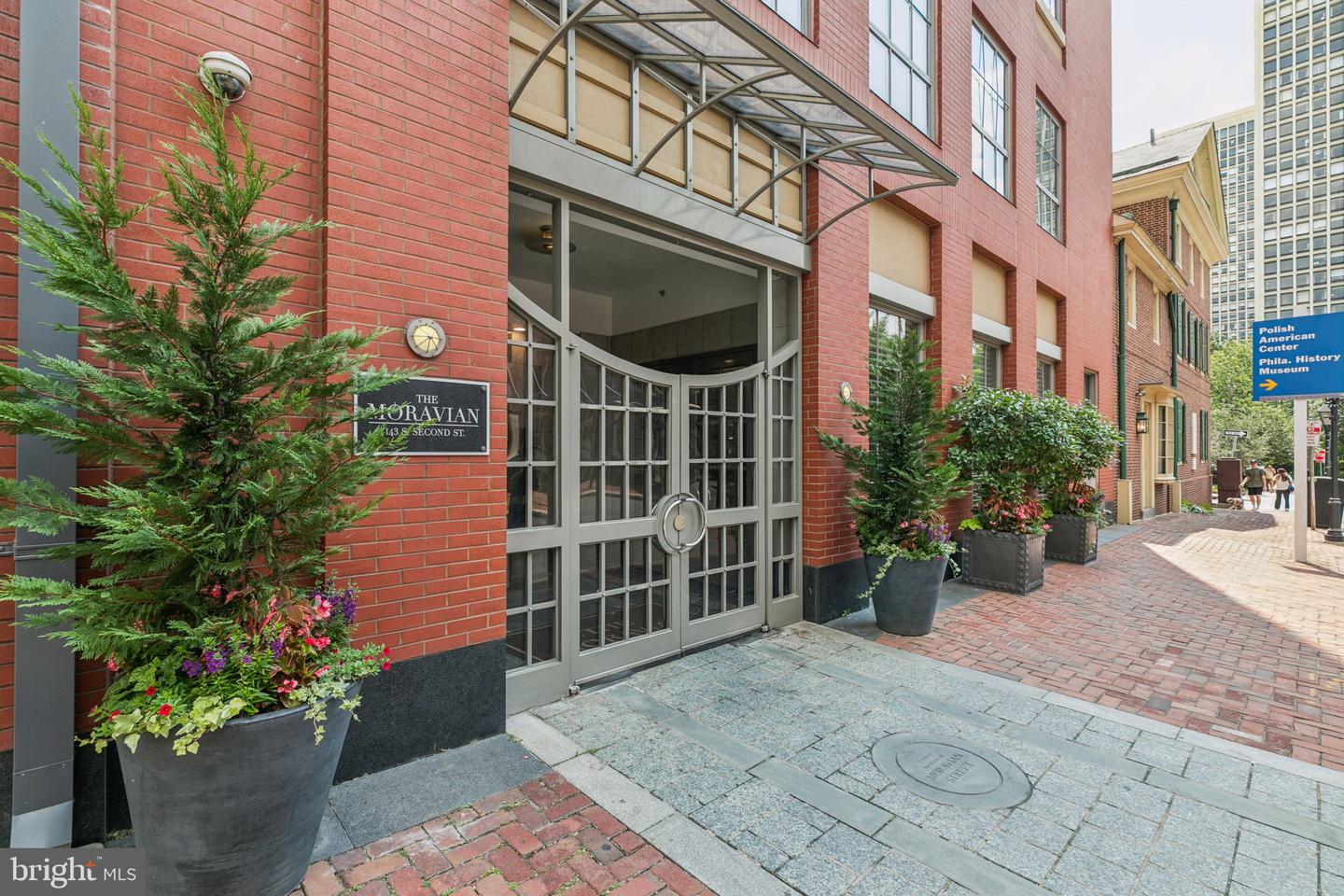 121--35 Walnut St #404