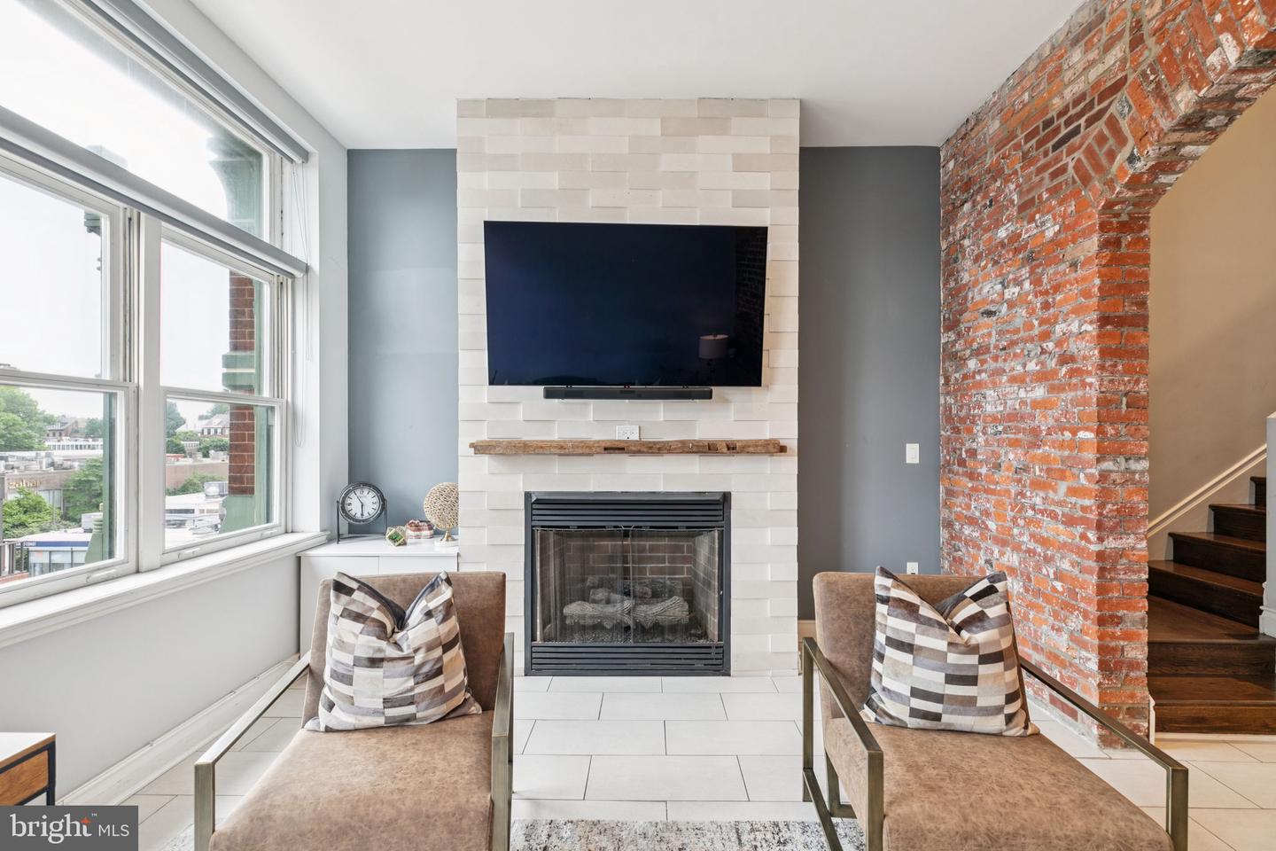121--35 Walnut St #404
