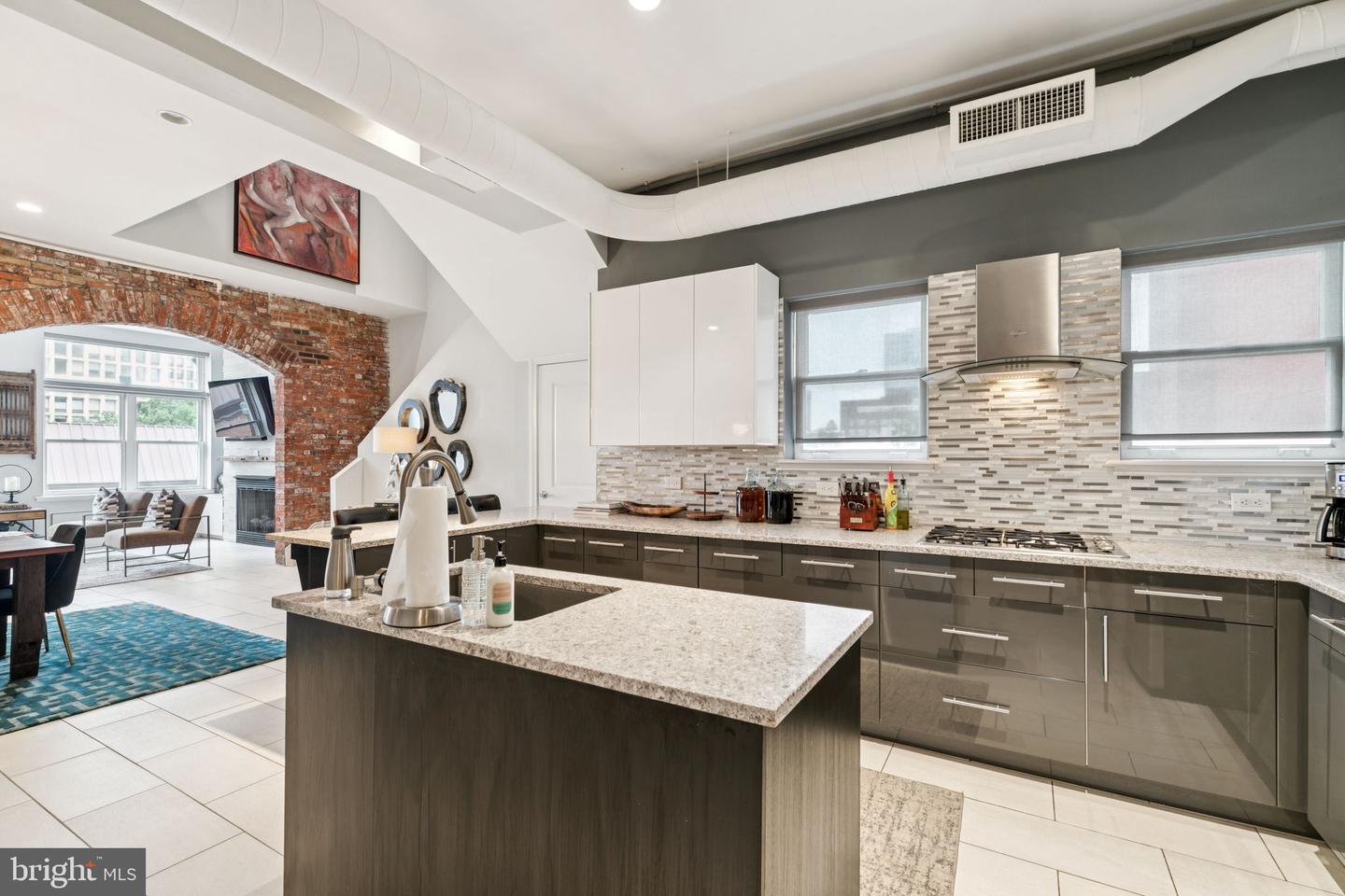 121--35 Walnut St #404