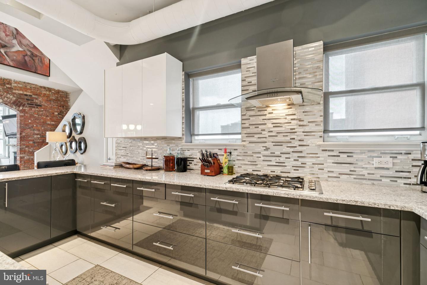 121--35 Walnut St #404