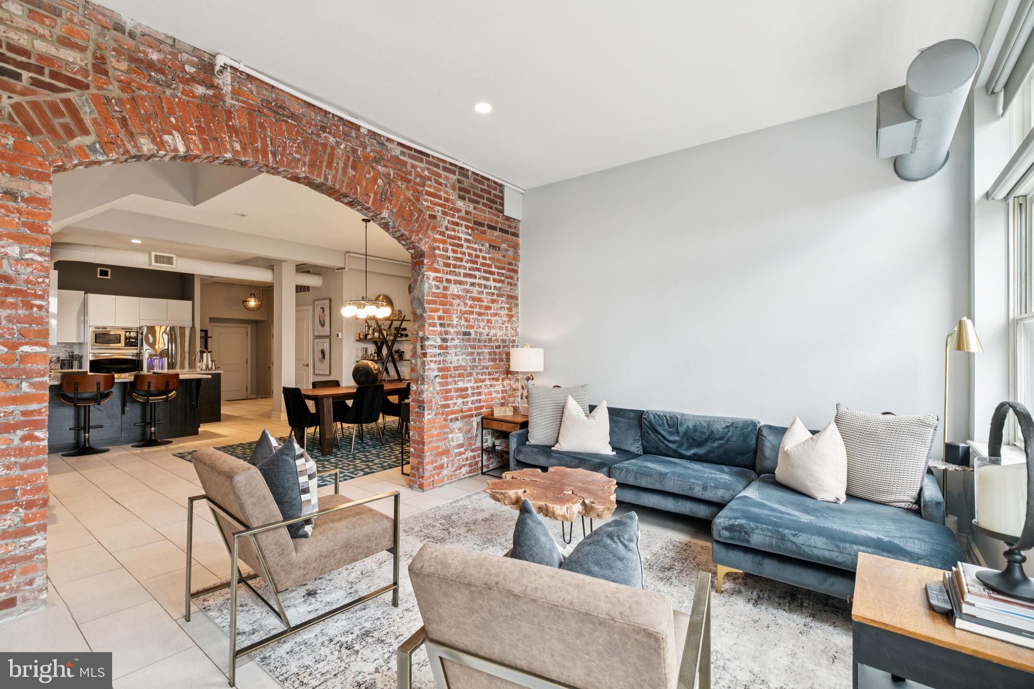 121--35 Walnut St #404