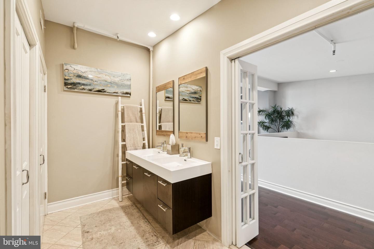 121--35 Walnut St #404