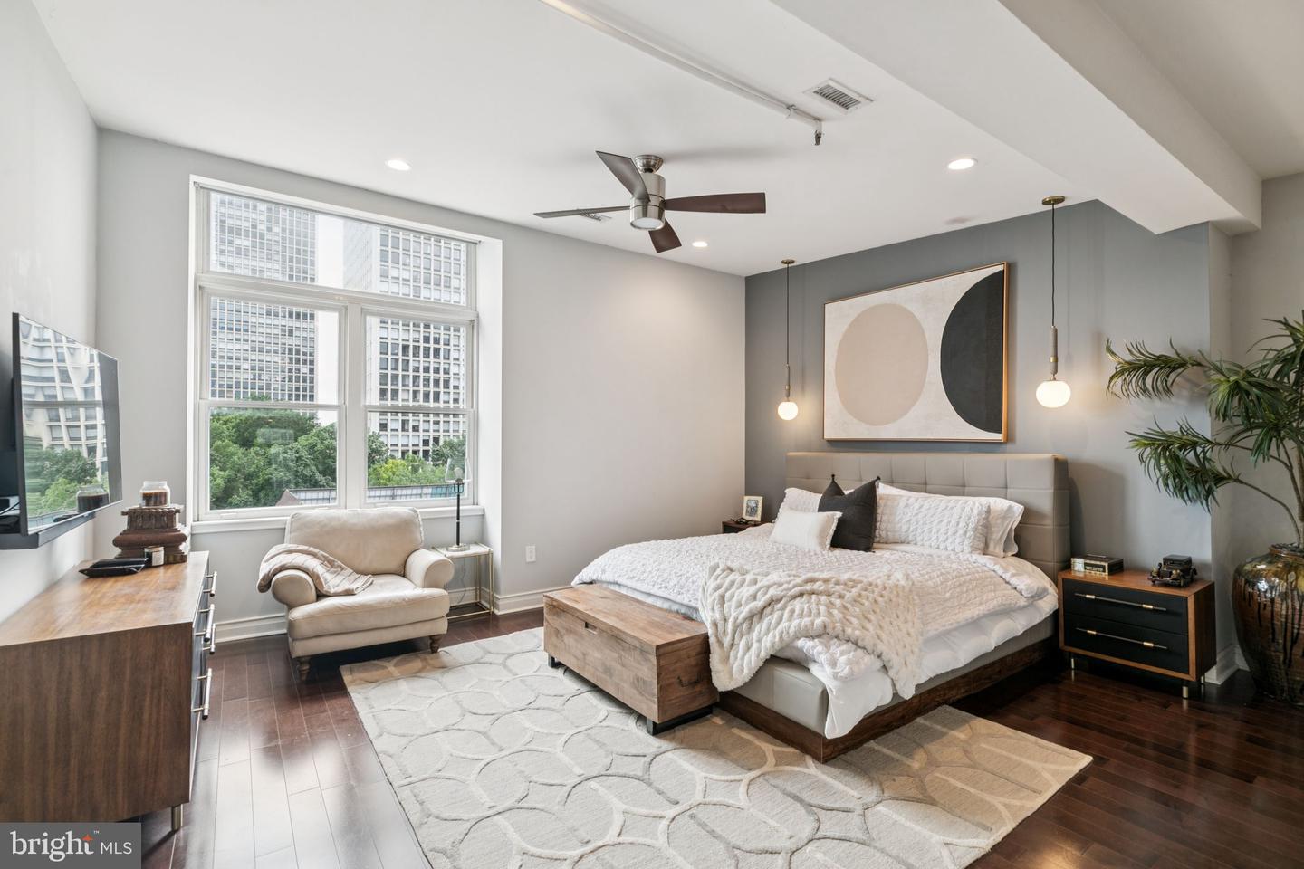 121--35 Walnut St #404