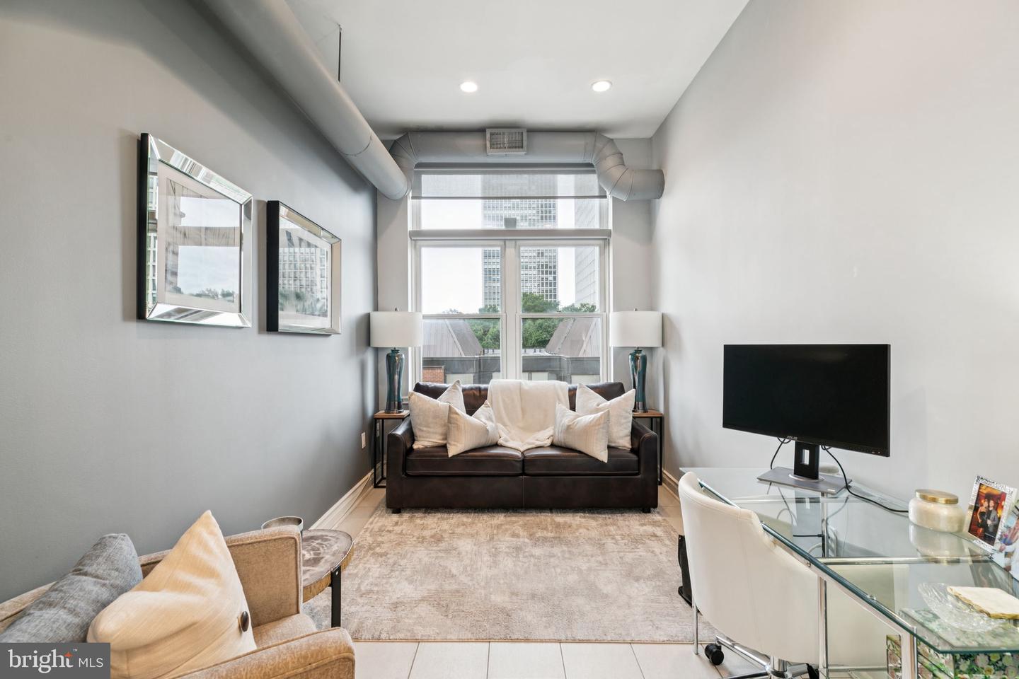 121--35 Walnut St #404