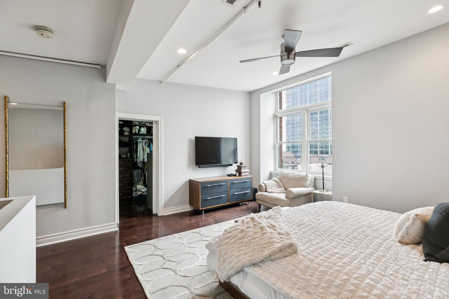 121--35 Walnut St #404