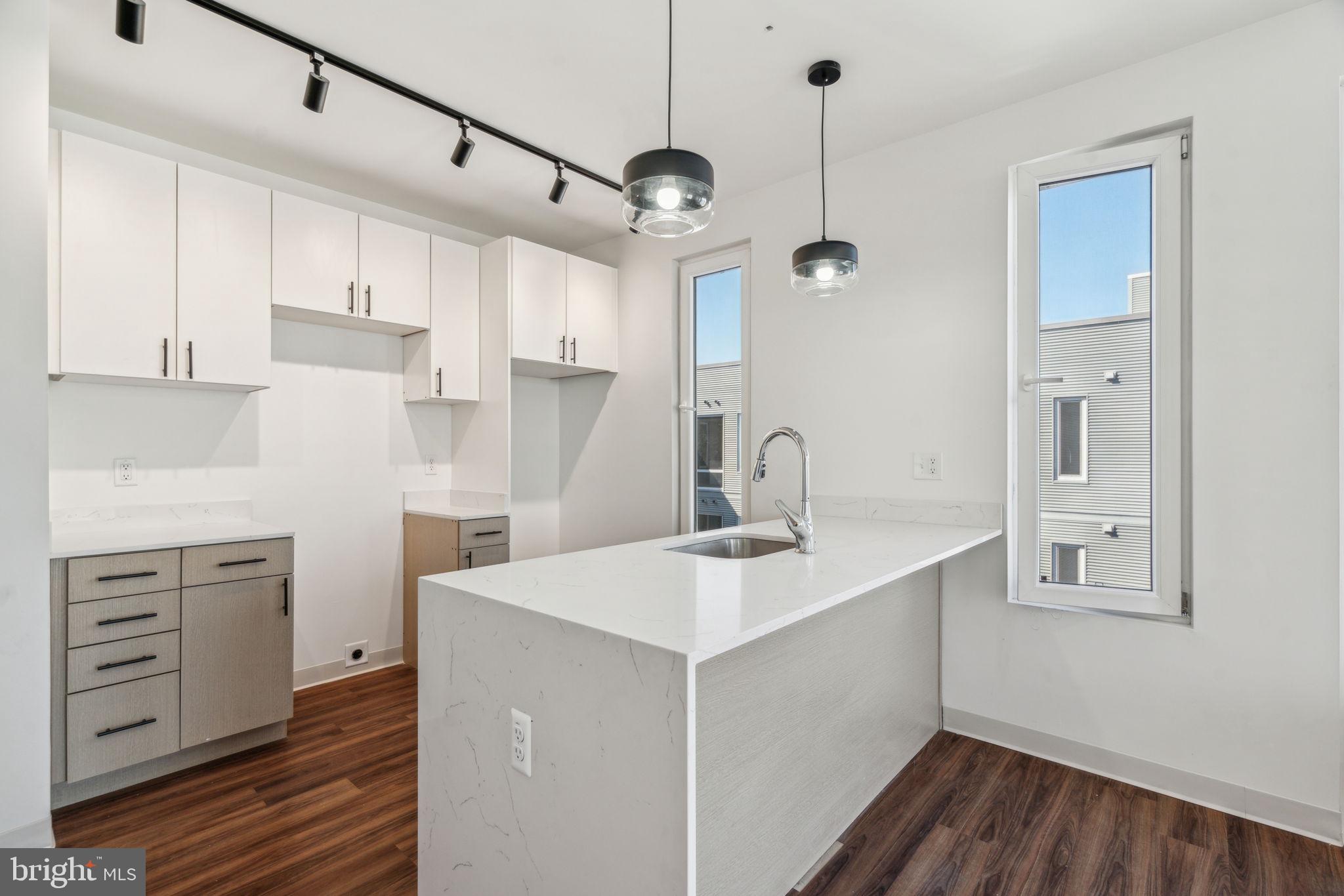 4240 CHESTNUT STREET #2B/2B