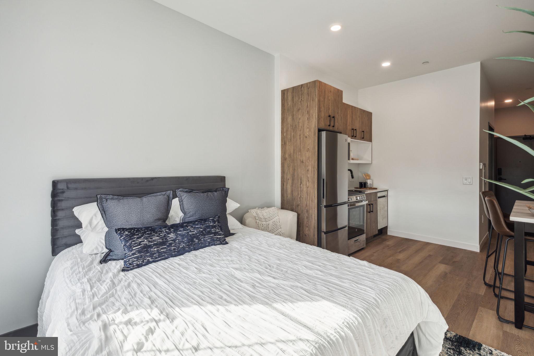 1122 FRANKFORD AVENUE 412
